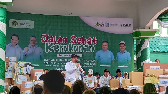 Guru MIN Ikuti Jalan Sehat Hari Amal Bakti Kemenag 2026 Guru MIN Ikuti Jalan Sehat Hari Amal Bakti Kemenag 2026