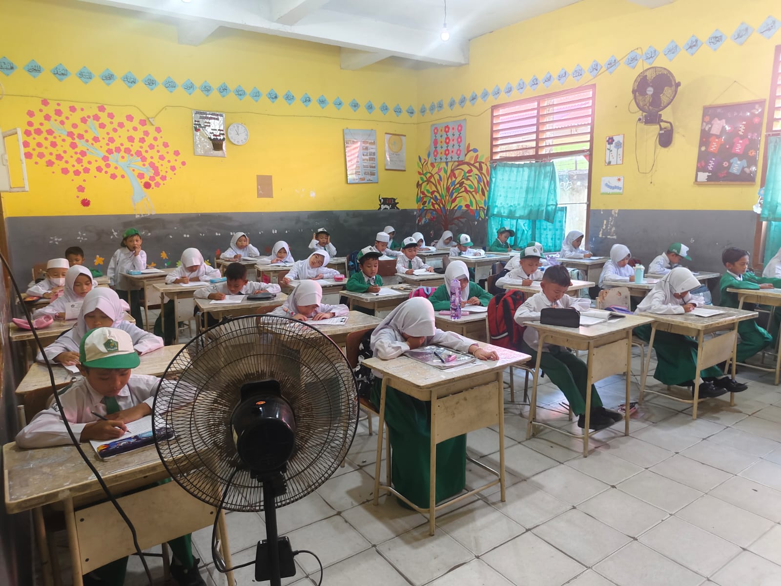 MIN Kota Jambi laksanakan PAT Semester Genap TA 2024/2025 MIN Kota Jambi laksanakan PAT Semester Genap TA 2024/2025