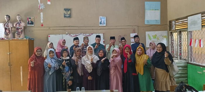 Guru MIN Kota Jambi Ikuti KKG Akidah Akhlak Guru MIN Kota Jambi Ikuti KKG Akidah Akhlak