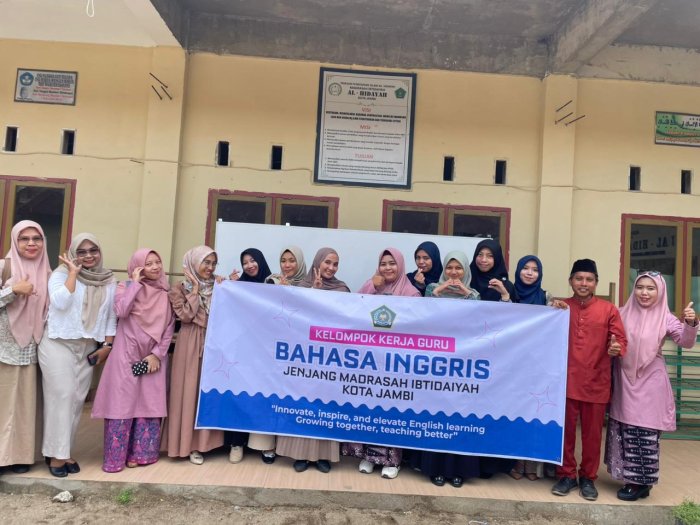 Ibu Susilawati Ikuti KKG Bahasa Inggris di MI Al-Hidayah Ibu Susilawati Ikuti KKG Bahasa Inggris di MI Al-Hidayah