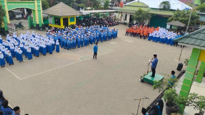 MIN Kota Jambi Gelar Upacara Hari Sumpah Pemuda MIN Kota Jambi Gelar Upacara Hari Sumpah Pemuda