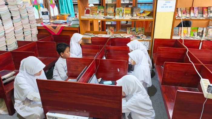 Siswa MIN Ikuti Olimpiade Sains DIGNITI se Kota Jambi Siswa MIN Ikuti Olimpiade Sains DIGNITI se Kota Jambi