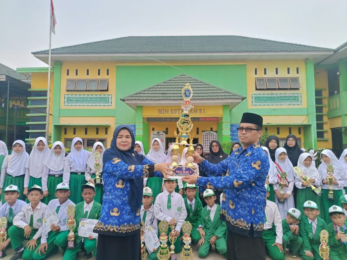 MIN Kota Jambi Raih Juara Umum Ketiga AKSIOMA-KSM 2025 MIN Kota Jambi Raih Juara Umum Ketiga AKSIOMA-KSM 2025