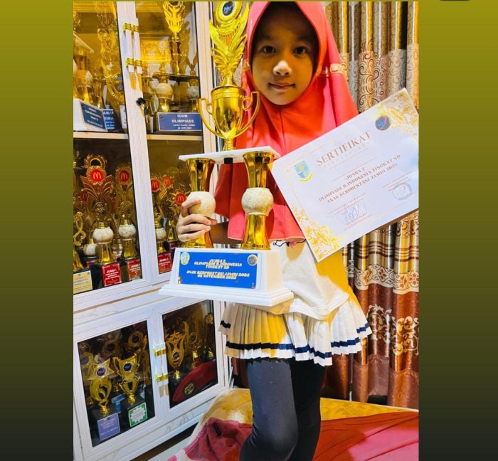 Khairiyah Raih Juara Dua Olimpiade Bahasa Indonesia SD Khairiyah Raih Juara Dua Olimpiade Bahasa Indonesia SD