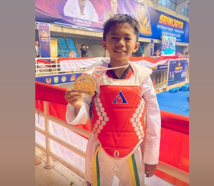 Fachri Siswa MIN Raih Emas di Kejuaraan Taekwondo Internasional Fachri Siswa MIN Raih Emas di Kejuaraan Taekwondo Internasional