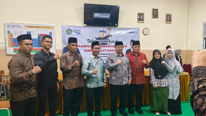 Pelepasan Peserta OMI Nasional 2025 ke Banten Pelepasan Peserta OMI Nasional 2025 ke Banten