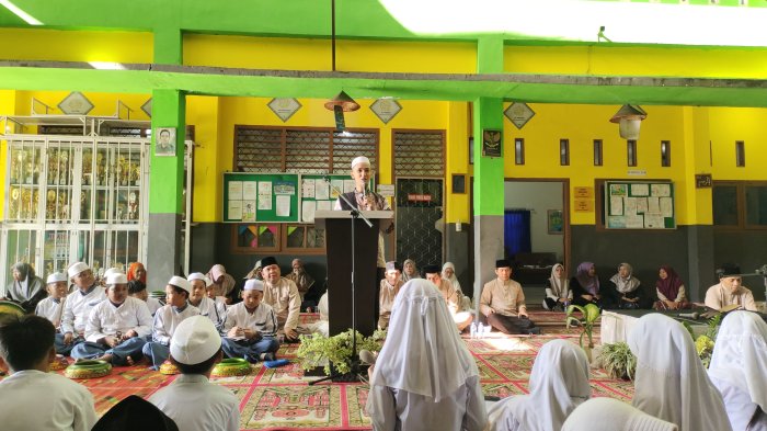 MIN Kota Jambi Gelar Peringatan Maulid Nabi Muhammad MIN Kota Jambi Gelar Peringatan Maulid Nabi Muhammad