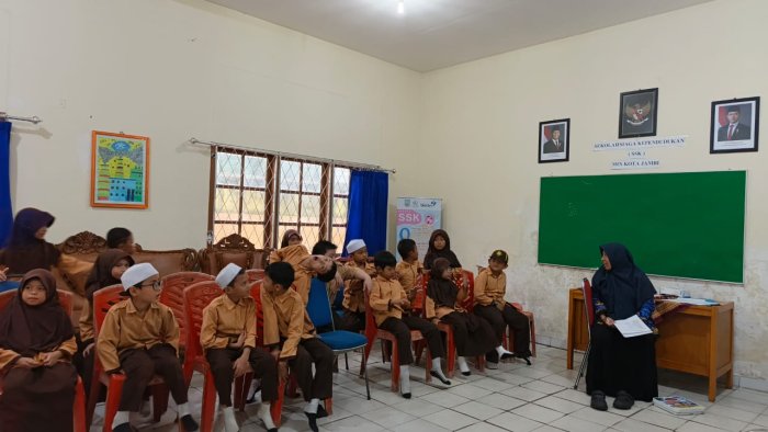 Puskesmas Kebun Kopi Gelar Pemeriksaan Kesehatan di Sekolah untuk kelas 3 dan 4 Puskesmas Kebun Kopi Gelar Pemeriksaan Kesehatan di Sekolah untuk kelas 3 dan 4
