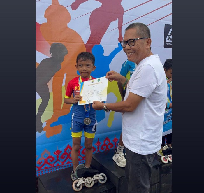 maliqi Siswa MIN Raih Medali Perak di Kejuaraan Sepatu Roda Jambi maliqi Siswa MIN Raih Medali Perak di Kejuaraan Sepatu Roda Jambi